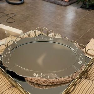 Mirrored tray